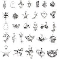 Ensemble de 30 Pendentifs en Alliage de Style Tibétain, Formes Mixtes, Argent Vieilli — Breloques et pendentifs