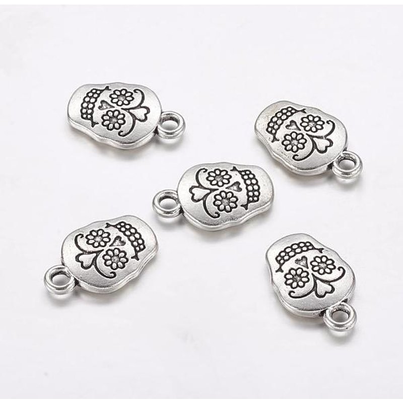 Pendentif en métal style tibétain crâne sucré pour le Jour des Morts — Breloques et pendentifs