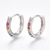 Boucles d'oreilles Huggie en laiton avec zircon cubique micro pavé