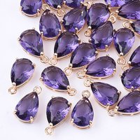 Charms en verre transparent en forme de goutte avec attaches en laiton — Breloques et pendentifs