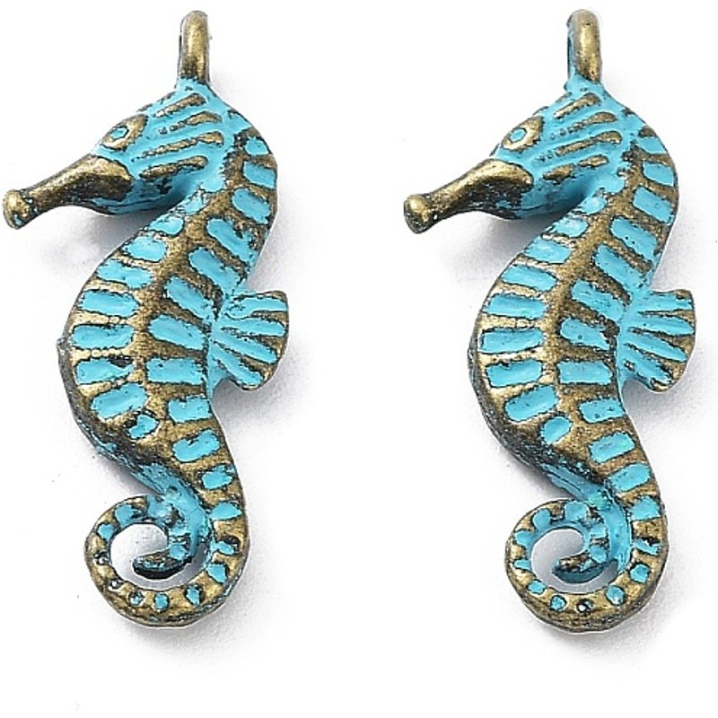 Pendentif en alliage de cheval marin en bronze antique avec patine bleue — Breloques et pendentifs
