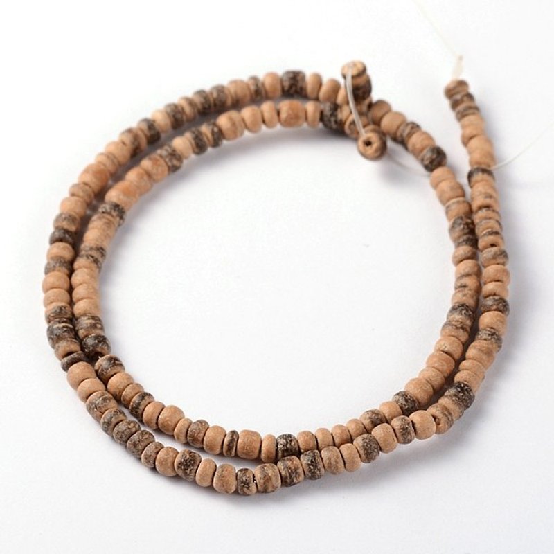 Brins de perles rondelles en noix de coco naturelles, 4x1.5-4.5mm, 15 pouces — Perles à bijoux