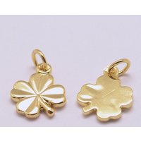 Charm en laiton en forme de trèfle, plaqué or 18K, sans cadmium, nickel, plomb — Breloques et pendentifs