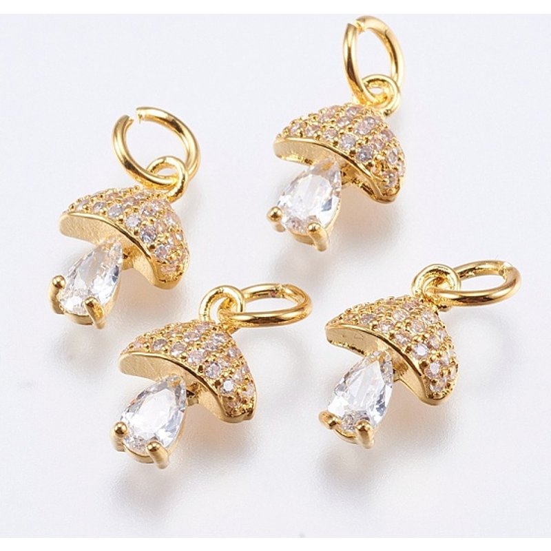 Charm en laiton Micro Pave Zirconia Cubique, Plaqué Or 18K Champignon — Breloques et pendentifs