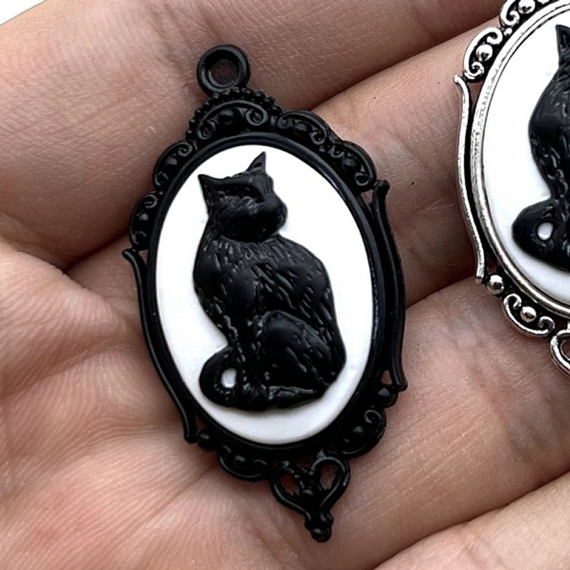 Alloy Enamel Oval Pendant with Cat Charm, Black, 43x23mm — Charms & Pendants