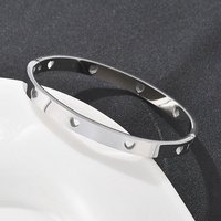 Bracelets en acier inoxydable 304 Hollow Heart pour femmes