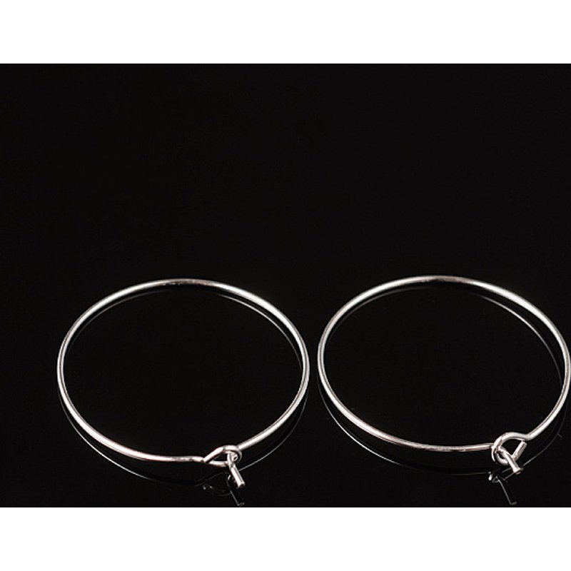 Anneaux de charme en laiton pour verre à vin, trou d'oreille argenté — Accessoires pour bijoux