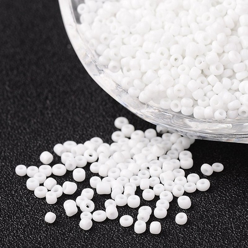 Perles de Verre Rondes Opaques 12/0 Blanches, 2mm, Trou: 1mm, 3303pcs/50g — Perles à bijoux