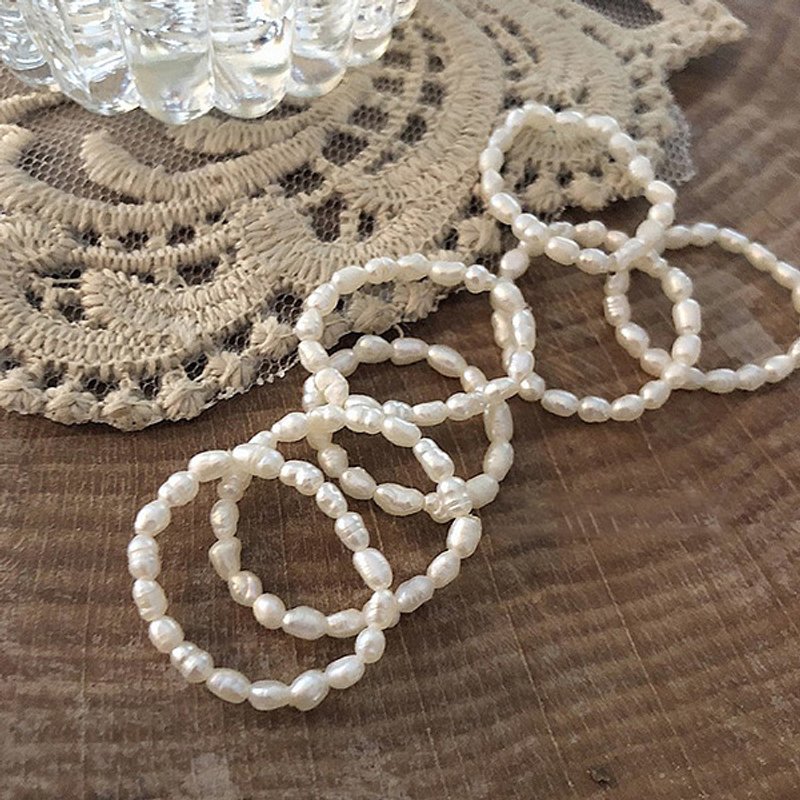 Bague Élastique en Perles de Nacre pour Femmes — Bijoux fantaisie