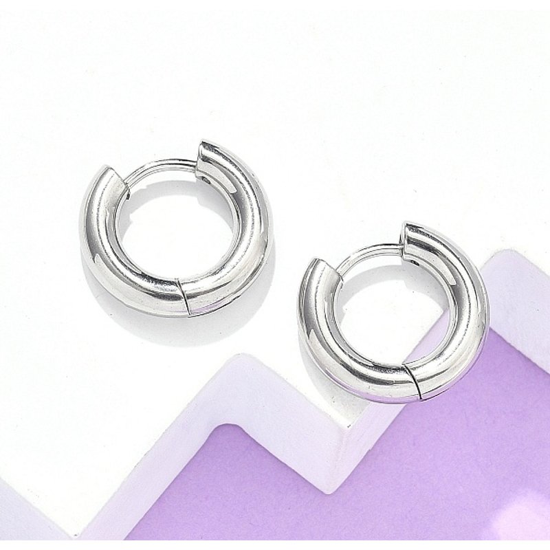 Boucles d'oreilles Huggie en acier inoxydable résistant à l'oxydation — Boucles d'oreilles créoles
