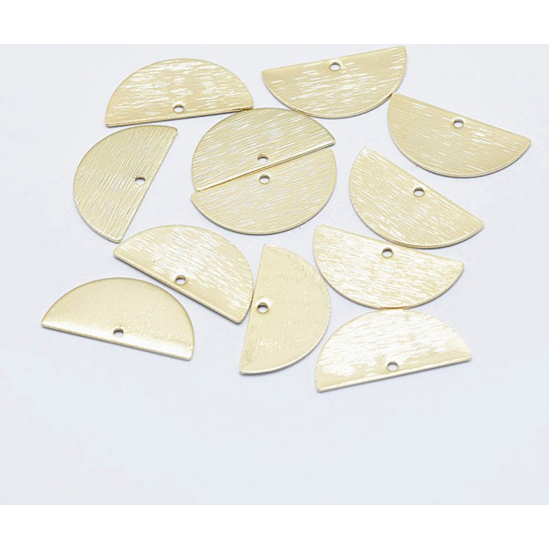 Pendentif semi-circulaire en laiton, plaqué or 18K, sans nickel — Breloques et pendentifs