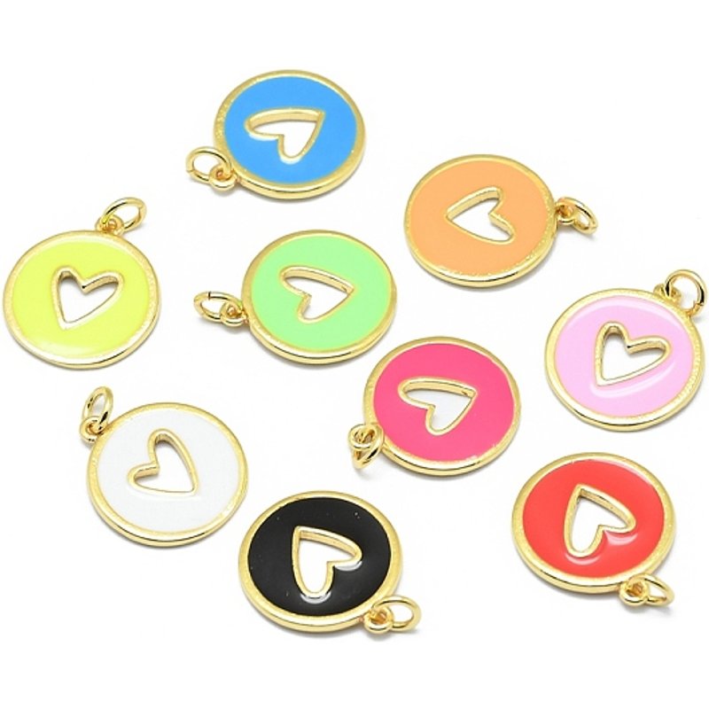Pendentif Rond en Émail de Laiton avec Cœur Découpé, Plaqué Or 18K — Breloques et pendentifs
