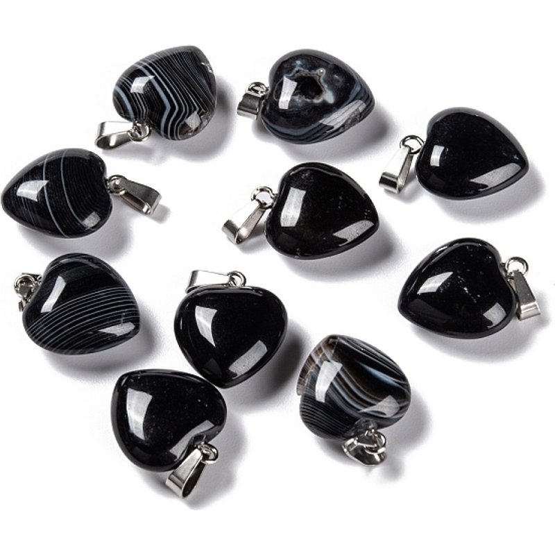 Pendentifs en Agate Noire Teinte Naturelle en Forme de Coeur — Breloques et pendentifs