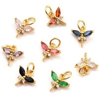 Charms en laiton micro pavé zircon cubique, dragonfly en or 18K — Breloques et pendentifs