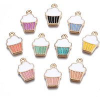 Pendentif en Émail Alliage Cupcake en Or Clair et Couleurs Mélangées — Breloques et pendentifs