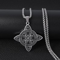 Collier Pendentif Viking Triskelion Knot 201 en Acier Inoxydable pour Hommes — Collier pendentif