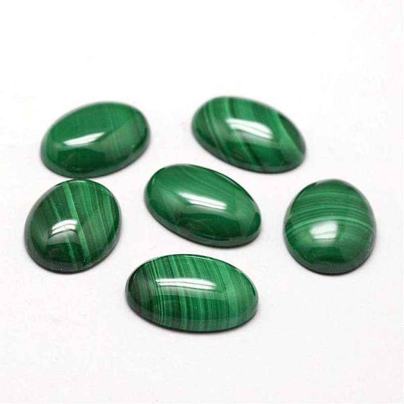 Cabochons ovales en malachite naturelle, 18x13x5mm — Pierres précieuses en vrac