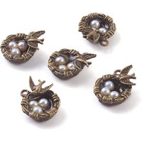 Pendentifs en alliage de perle grise claire plaqués bronze ancien — Breloques et pendentifs