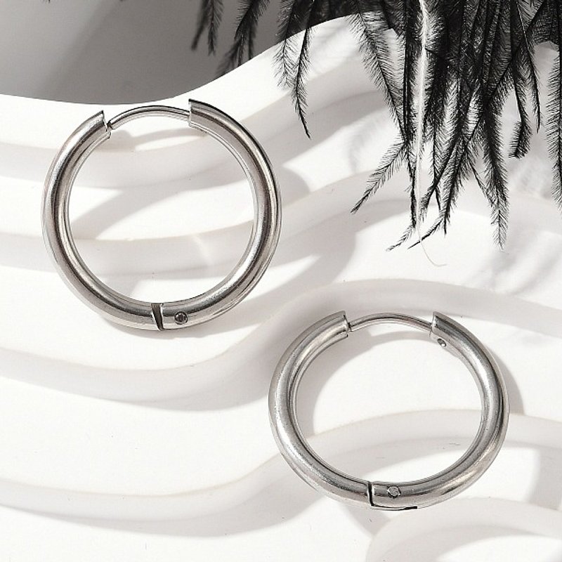 Boucles d'oreilles Huggie en acier inoxydable 202 avec épingle en acier chirurgical — Boucles d'oreilles créoles