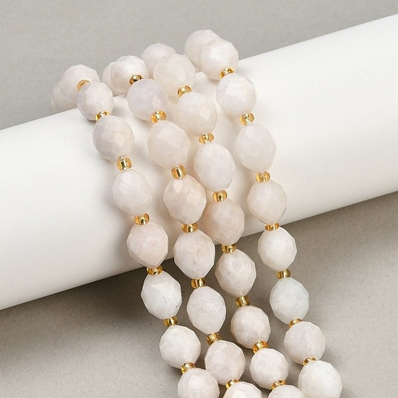 Brins de perles en pierre de lune blanche naturelle, ovales facettées, 32pcs — Perles à bijoux