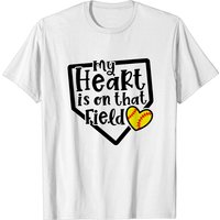 T-shirt pour hommes My Heart Is On That Field Softball Mom