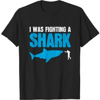 T-shirt Broken Arm I Was Fighting A Shark pour hommes — T-shirts pour hommes