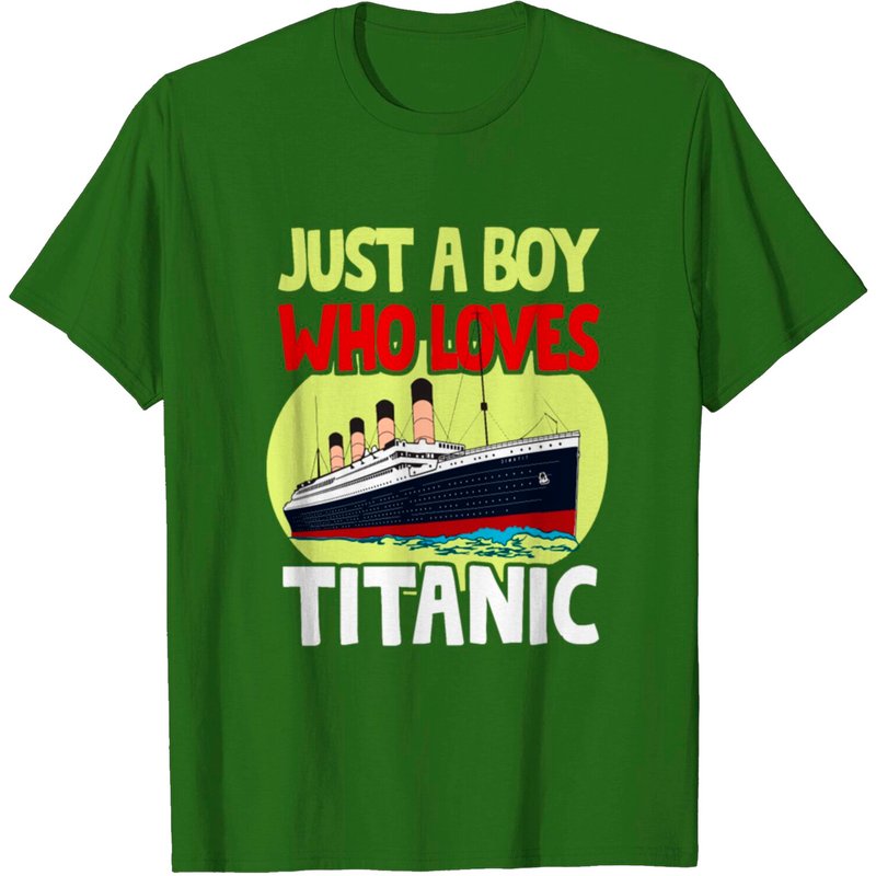 Un Garçon Qui Aime Titanic T-Shirt pour Hommes — T-shirts pour hommes