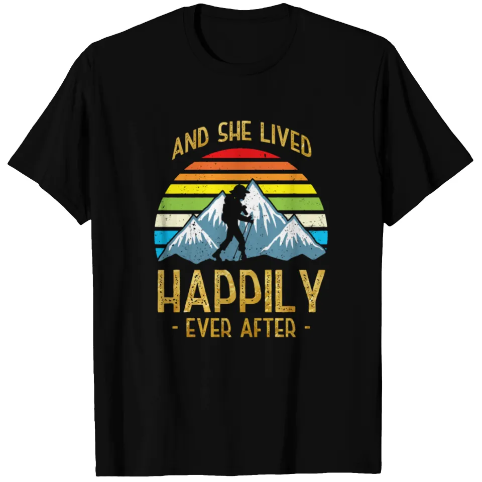 T-shirt And She Lived Happily Ever After Hiking Outdoors H pour hommes