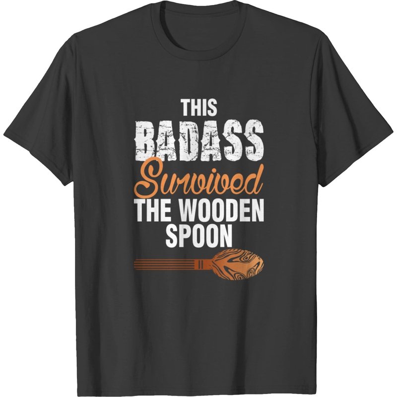 T-shirt pour homme This Badass Survived The Wooden Spoon — T-shirts pour hommes