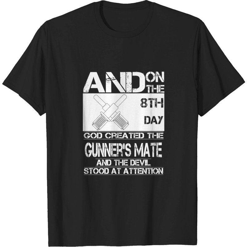 Gunner's Mate T-shirt « Le 8e jour, Dieu les créa » pour hommes — T-shirts pour hommes