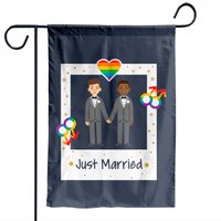 Drapeau de Jardin Gay Couple Just Married Rainbow LGBT — Drapeaux décoratifs