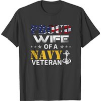 Proud Wife Of A Navy Veteran US Flag T-Shirt for Men