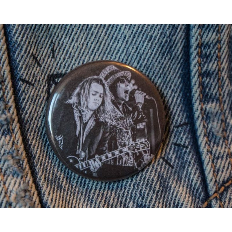 Luke And Adam The Struts Black And White Tribute Button 1.50inch — Accessoires de mode