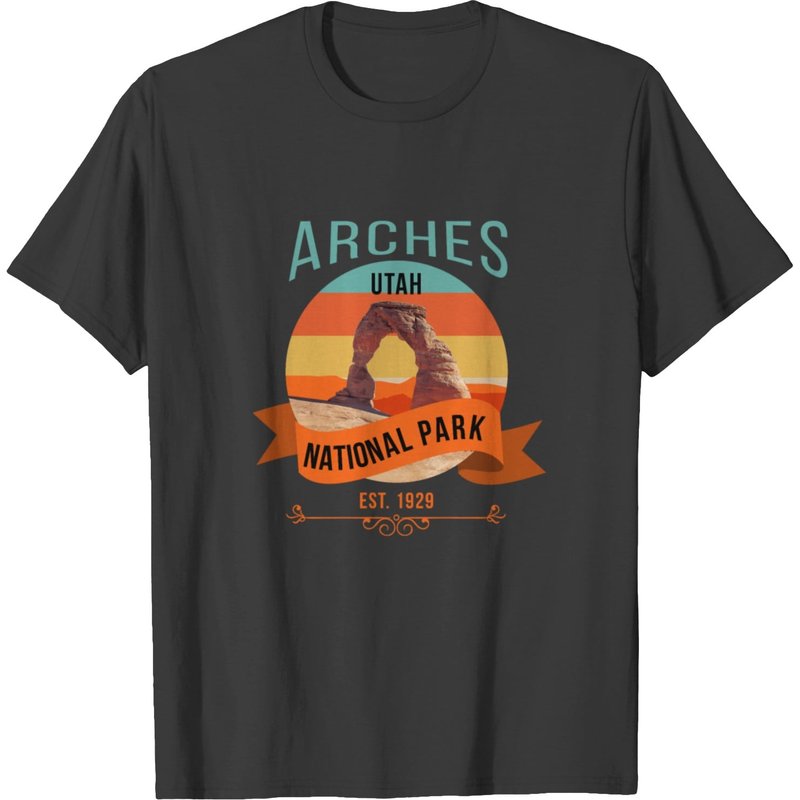 Arches National Park, Arches National Park Hiker T-shirt — Mens T Shirts
