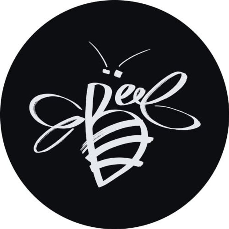 Script Bee Spare Tire Cover — Accessoires pour camions