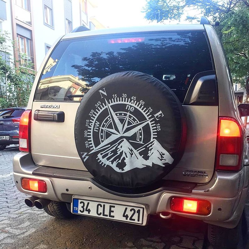Tire Cover - Compass Design — Accessoires pour camions