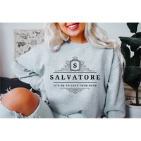 Salvatore It's Ok To Love Them Both Hoodie, Vampire Brothers Sweater — Sweats à capuche pour hommes