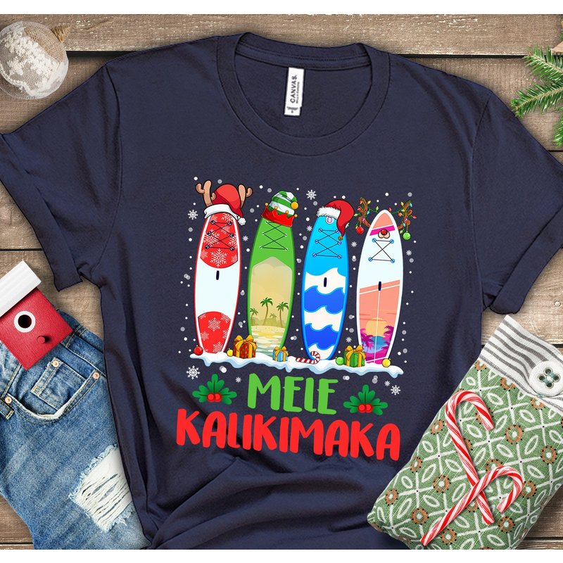 Mele Surfboard Kalikimaka Christmas Shirt, Surfboard Santa Hat — T-shirts pour hommes