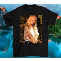 Dolly Parton Sexy T-shirt - Trendy Country Music Graphic Tee