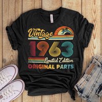 Vintage 1963 Birthday Gift Shirt - Original Parts Celebrating 60 — T-shirts pour hommes