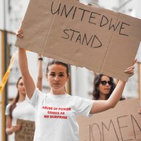 Abuse Of Power Comes As No Surprise Feminist T-shirt — T-shirts pour hommes