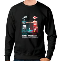 Travis Kelce Vs Jason Kelce Sweatshirt - Brotherly Rivalry — Sweats à capuche pour hommes