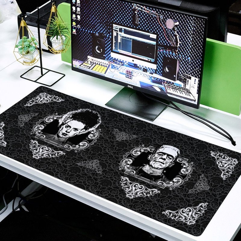 Gothic Office Decor Desk Mats — Tapis de souris et sous-mains