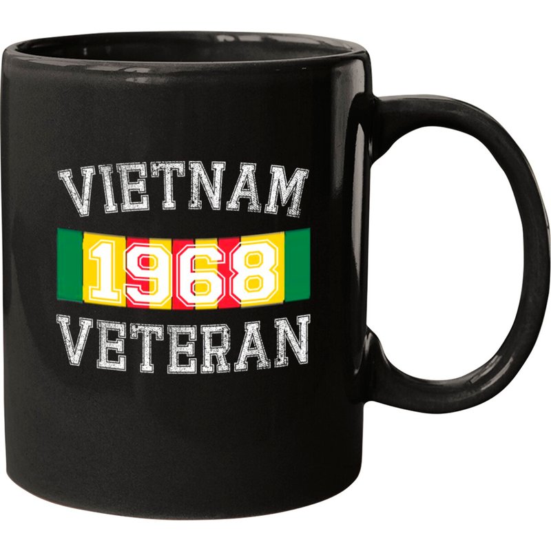 Vietnam Veteran 1968 Mugs — Tasses et gobelets