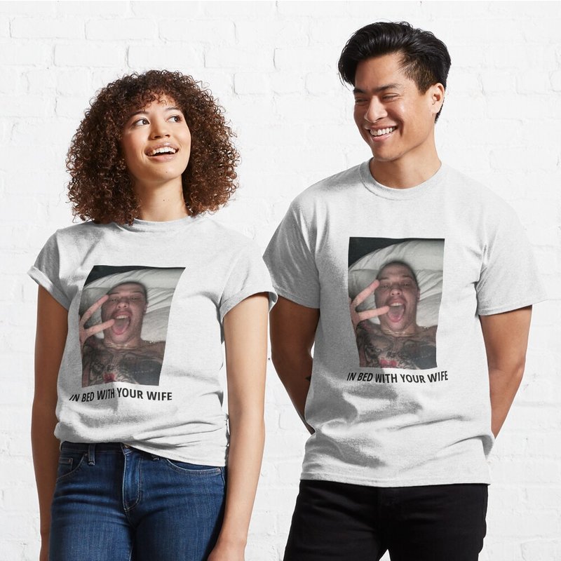 In Bed With Your Wife Pete Davidson Classic T-shirt — T-shirts pour hommes
