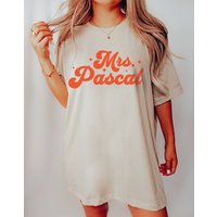 Mrs. Pascal T-shirt, Oversized Pedro Pascal Shirt, Valentines Tee — T-shirts pour hommes