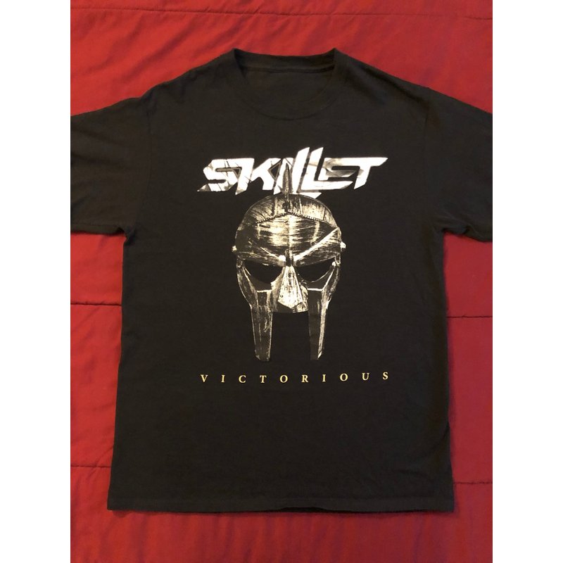 Skillet - Victorious - Christian Hard Rock Band Concert Tour T Shirt — T-shirts pour hommes