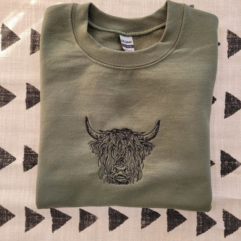 Highland Cow, Embroidered Sweatshirt — Sweats à capuche pour hommes