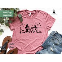 Funny Wizard Love T-shirt - Quirky Wizard Design