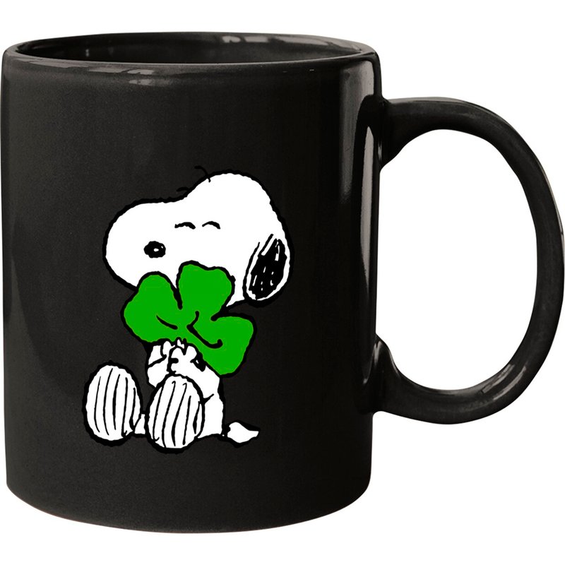 Snoopy Shamrock Hug - St Patricks Day - Crewneck Mugs — Tasses et gobelets
